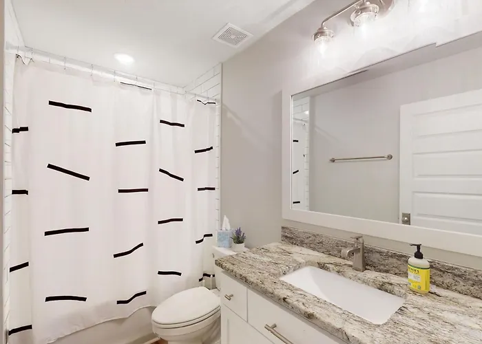 Stylish Dog-friendly Townhome With Firepit & Enclosed Yard - Blocks To Downtown * Pensacola