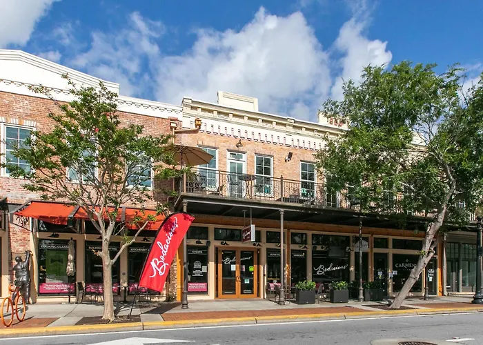 Stylish Dog-friendly Townhome With Firepit & Enclosed Yard - Blocks To Downtown Pensacola