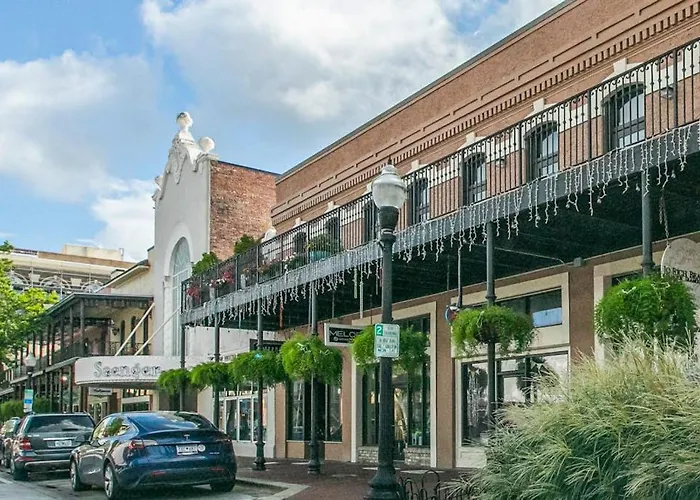 Stylish Dog-friendly Townhome With Firepit & Enclosed Yard - Blocks To Downtown Holiday home *